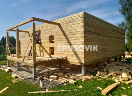 Дом 9х9 м из обрезного бруса 150х150 мм по индивидуальному проекту в г. Медынь, Калужская область