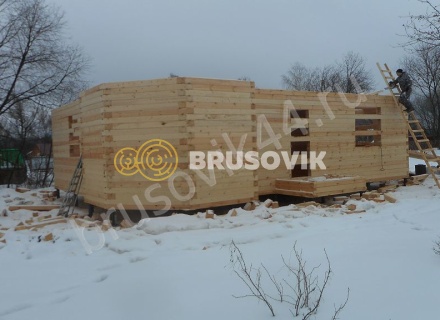 Зимнее строительство дома из бруса