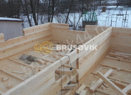 Зимнее строительство дома из бруса